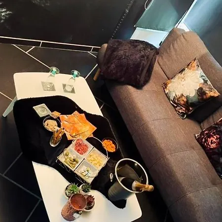 One Bedroom With Furnished Garden And Wifi At Appartement