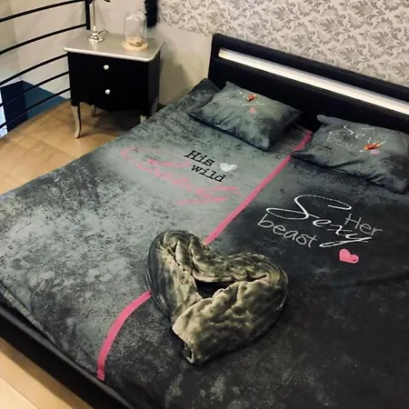 One Bedroom With Furnished Garden And Wifi At Appartement *