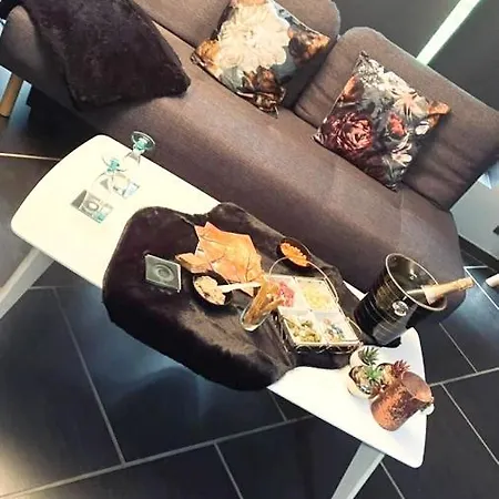 One Bedroom With Furnished Garden And Wifi At Gesves